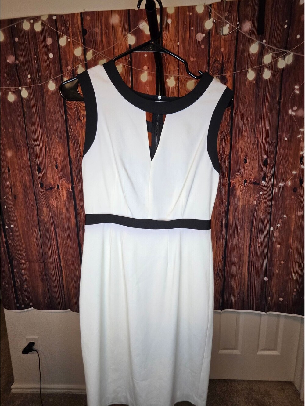 BCBGMAXAZRIA White and Black Sleeveless Sheath Dress with Strappy Back Detail